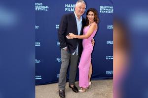 Prozess eingestellt: Alec Baldwin meldet sich auf rotem Teppich zurück