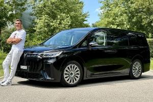Erste Fahrt im Luxus-Van aus China