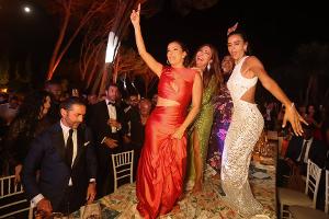 Partystimmung in Marbella: Eva Longoria tanzt auf dem Tisch
