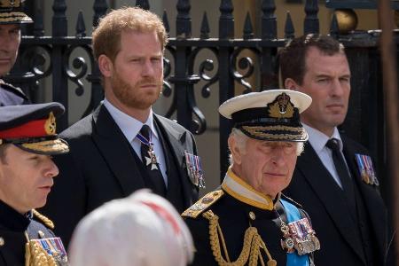 Royal-Experten: Versöhnung mit Harry liegt in König Charles' Händen Royal-Experten: Versöhnung mit Harry liegt in König Charles' Händen