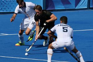 Rückschlag für die Hockey-Männer - Auftaktsieg für die Frauen