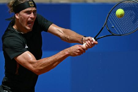 Zverev nach Anlaufproblemen im Viertelfinale Zverev nach Anlaufproblemen im Viertelfinale