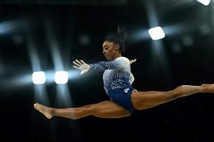 Blech statt Gold: Biles stürzt vom "Zitterbalken"