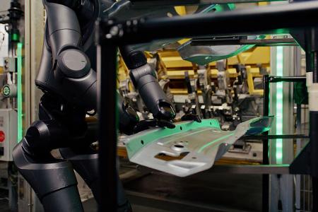 Humanoider Roboter von BMW Figur 02
