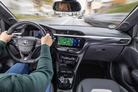 Opel Corsa Electric GS, Cockpit + Fahrer