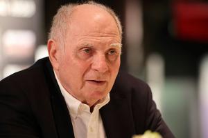 "Wahnsinn": Hoeneß kritisiert UEFA und FIFA