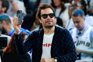 Jimmy Fallon: Verschollen in Bayern, dann Paris mit Mick Jagger