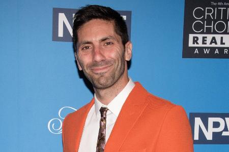 MTV-Moderator Nev Schulman hat sich das Genick gebrochen MTV-Moderator Nev Schulman hat sich das Genick gebrochen