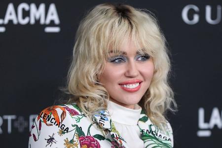 Ehrung als jüngste Disney-Legende: Miley Cyrus zu Tränen gerührt Ehrung als jüngste Disney-Legende: Miley Cyrus zu Tränen gerührt
