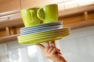 So essen Sie sicher von Melamin-Geschirr