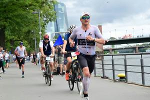 Blummenfelt gewinnt Ironman-EM - "derbe Niederlage" für Lange