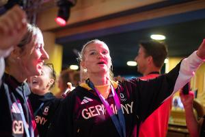 "Kann in alle Richtungen gehen": Popp lässt DFB-Zukunft offen