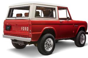 Dieser Bronco wühlt sich elektrisch durchs Gelände