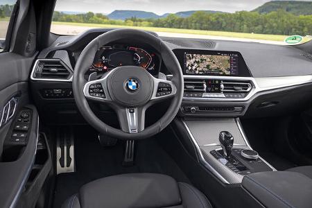 BMW 330i, Interieur