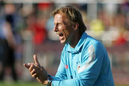 'Im Vergleich zu den Artikeln, die sie schreiben, sind die Märchen aus Tausendundeiner Nacht empirische Untersuchungen.' (Daum über türkische Sportjournalisten)