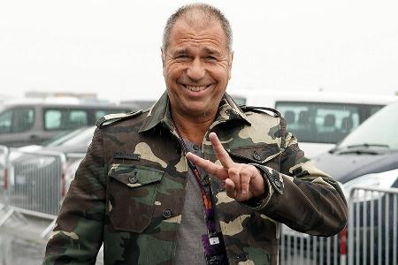 Bye-bye, Kai - und: welcome back! - Mit dem Ende der Formel-1-Saison 2020 verabschiedet sich RTL zwischenzeitlich von der Formel-1-Übertragung. Und damit auch Kai Ebel. 2024 kehrt die F1-Ikone auf die TV-Bildschirme zurück, weil RTL in Kooperation mit Sky ausgewählte Rennen zeigt.