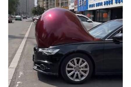 Blasen auf Autos in China 