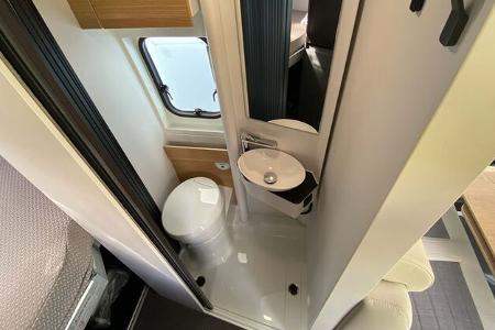Adria Twin Twin (2025)