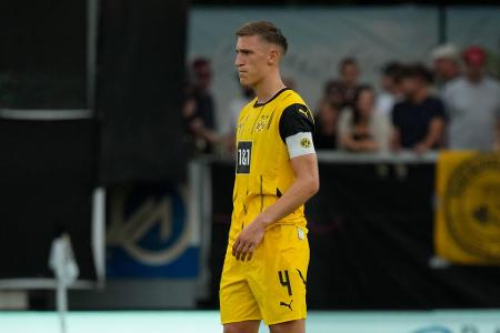 Nico Schlotterbeck - Note: 5,0 - Musste in viele kritische Duelle, weil Abstimmung und Aufbauspiel nicht perfekt umgesetzt wurden. Verteidigte in seiner Zone dann stets mit hohem Risiko, verlor aber zunehmend das Gespür. Flog letztlich sogar mit Gelb-Rot vom Platz.