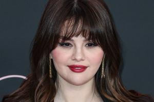Süße Aktion: Selena Gomez überrascht Highschool-Volleyballteam