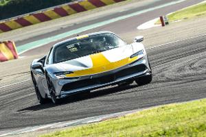 Ferrari plant Geheim-Teststrecke
