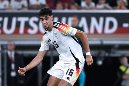 Aleksandar Pavlovic (ab 64.) - Note: 2,5 - Zeigte sich nach der Einwechslung sehr griffig und holte viele Bälle im Mittelfeld zurück. Als Spielgestalter aber auch mit reichlich Leerlauf.