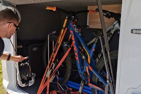 Frankia Neo Black Line, Heckgarage