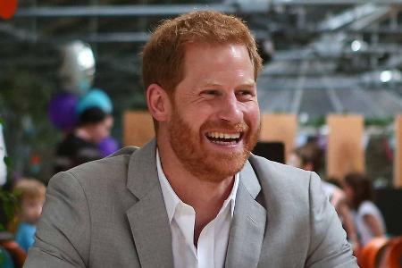 Palast: Meghan wurde nicht aus Harrys Geburtstagsfoto geschnitten Palast: Meghan wurde nicht aus Harrys Geburtstagsfoto geschnitten