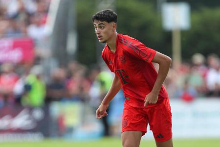 MITTELFELD: Aleksandar Pavlović - Note: 2,0 - Gewann viele entscheidende Duelle im Mittelfeld und stoppte so streckenweise fast alle Konterbemühungen des Gegners. Bewies aber auch die feine Klinge: Spielte über 100 Pässe bei 97 Prozent Passquote und holte vorne den Elfmeter zum 1:0 heraus.