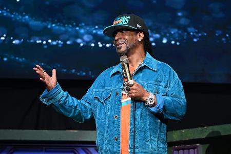 Der US-Amerikaner Katt Williams ist einer der erfolgreichsten Stand-up Comedians in den Staaten. Aber er hat keine weiße Weste, wurde 2009 wegen Diebstahls festgenommen. Ein Kautionsagent zahlte für i ...