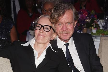 Es müssen aber nicht immer Drogen, Mord oder Totschlag sein: Felicity Huffman, hier zu sehen mit ihrem Ehemann William H. Macy, versuchte durch Bestechung ihrer Tochter Zugang zu einer Eliteuniversitä ...