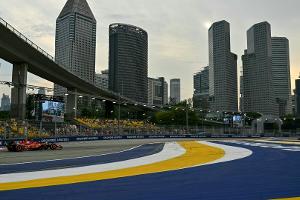Leclerc mit erster Bestzeit in Singapur