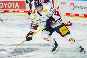 DEL: Eisbären lösen Straubing an Tabellenspitze ab