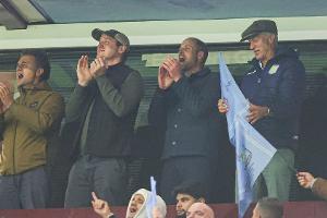 Prinz William schreit Aston Villa zum Sieg über die Bayern