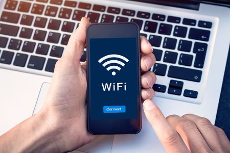 WLAN-Sicherheit: in dieser Situation solltest Du es am Handy ausschalten WLAN-Sicherheit: in dieser Situation solltest Du es am Handy ausschalten