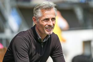 Van Wonderen erhält Vertrag bis 2026 auf Schalke