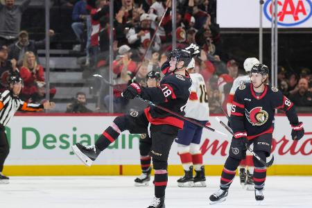 NHL: Stützle trifft zum Saisonstart doppelt