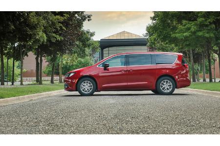 09/2024 Chrysler Voyager Minivan