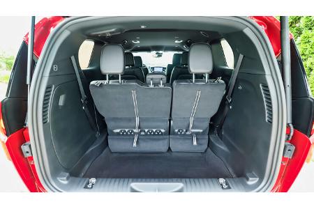 09/2024 Chrysler Voyager Minivan