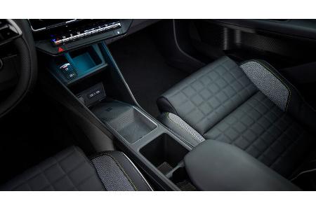 SPERRFRIST 14.10.24 9.30 Uhr Renault 4 E-Tech Electritc Neuvorstellung Studio