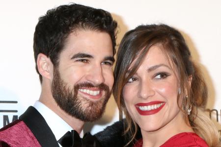 Darren Criss und Mia Swier