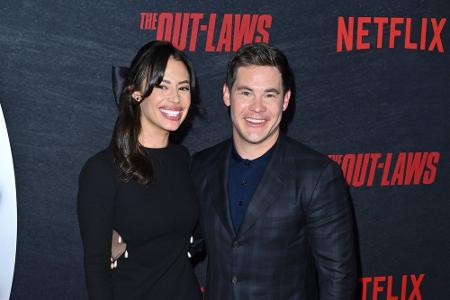 Chloe Bridges und Adam DeVine