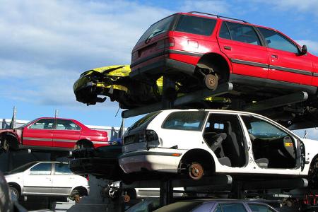 Schrottplatz Schrottautos Autoverwertung Abwrackprämie