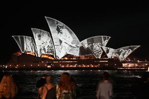 Charles und Camilla legen mit Programm in Australien los