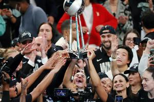 Fiebich und Sabally feiern Titel mit Parade durch New York