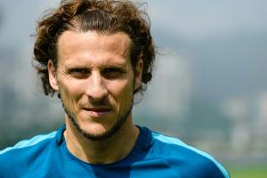 Mit 45: Forlan schlägt bei Profi-Tennisturnier auf