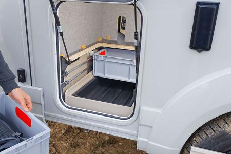 Eura Mobil Integra Line GT, Heckgarage, Stauraum