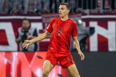 Joao Palhinha (bis 60.) - Note: 4,5 - Konnte das Geschehen im Zentrum kaum einmal prägen. Lief viel hinterher und verlor bei den besten Barca-Kombinationen komplett den Zugriff. Scheute im Passspiel fast immer das Risiko.