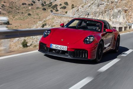 Porsche 911 GTS t-hybrid