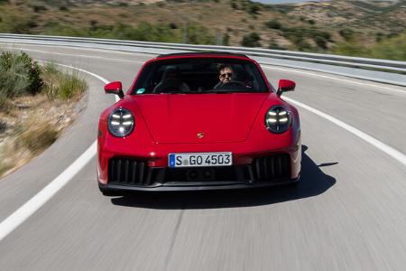 Porsche 911 GTS t-hybrid